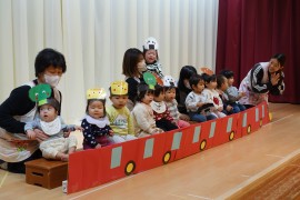 令和５年度生活発表会参観の様子（０歳児～３愛児）