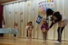 2月生まれのお誕生会の様子