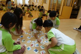 かるたとり大会の様子