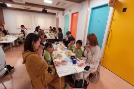 給食試食会の様子
