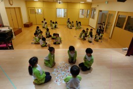 かるたとり大会の様子